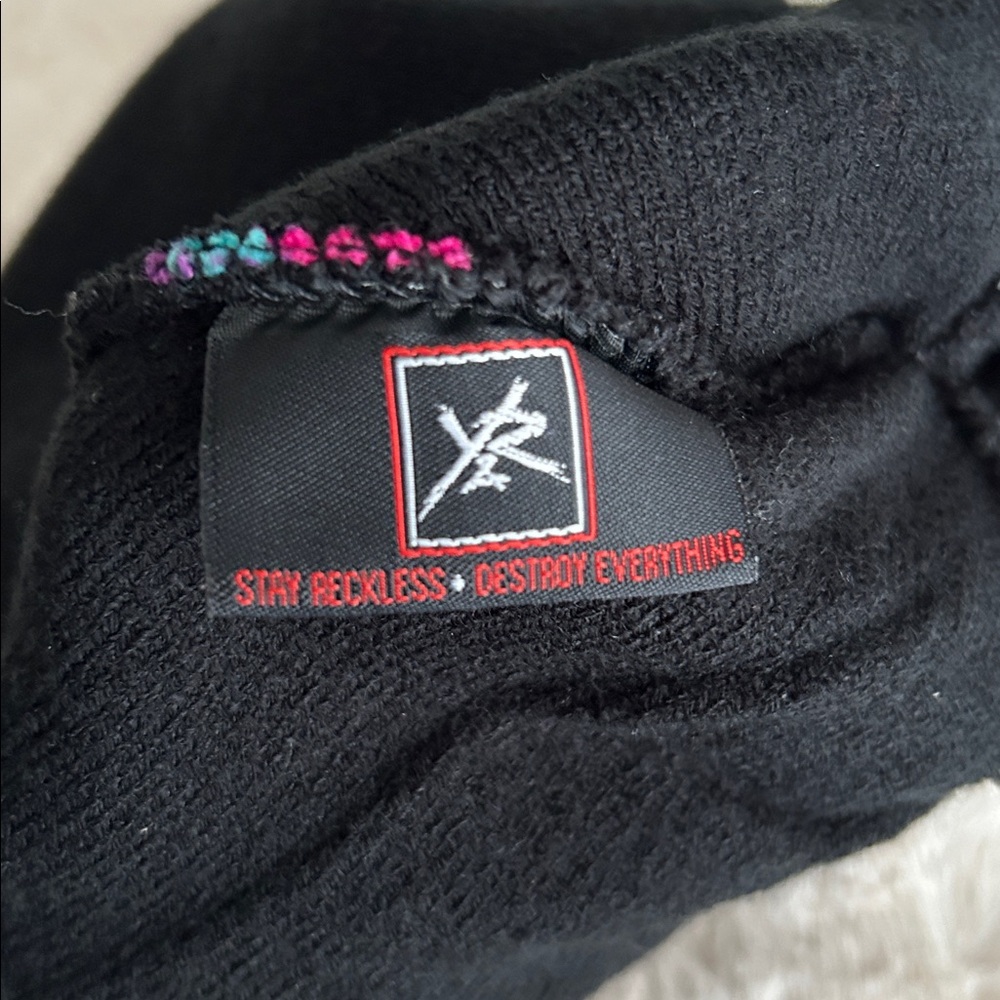 Ladies Winter Hat - Picture 5 of 6